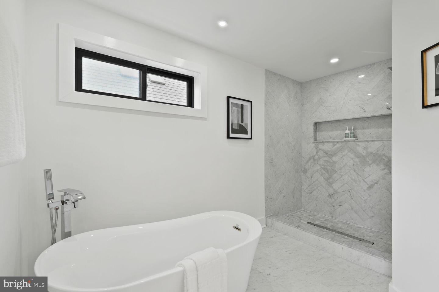 4324 YUMA ST NW, WASHINGTON, District Of Columbia 20016, 5 Bedrooms Bedrooms, ,5 BathroomsBathrooms,Residential,For sale,4324 YUMA ST NW,DCDC2194342 MLS # DCDC2194342