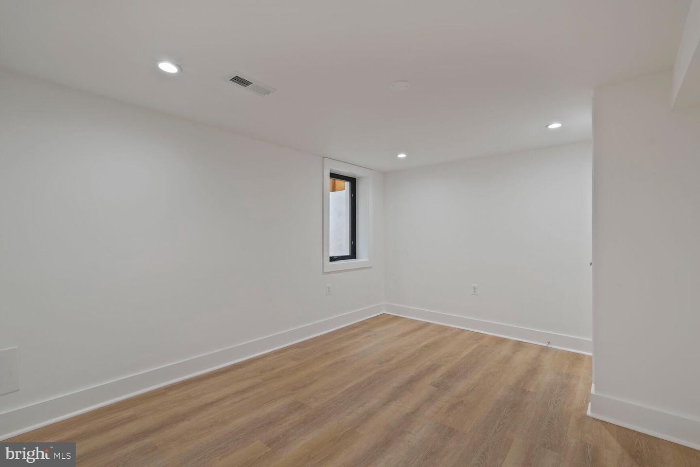 4324 YUMA ST NW, WASHINGTON, District Of Columbia 20016, 5 Bedrooms Bedrooms, ,5 BathroomsBathrooms,Residential,For sale,4324 YUMA ST NW,DCDC2194342 MLS # DCDC2194342