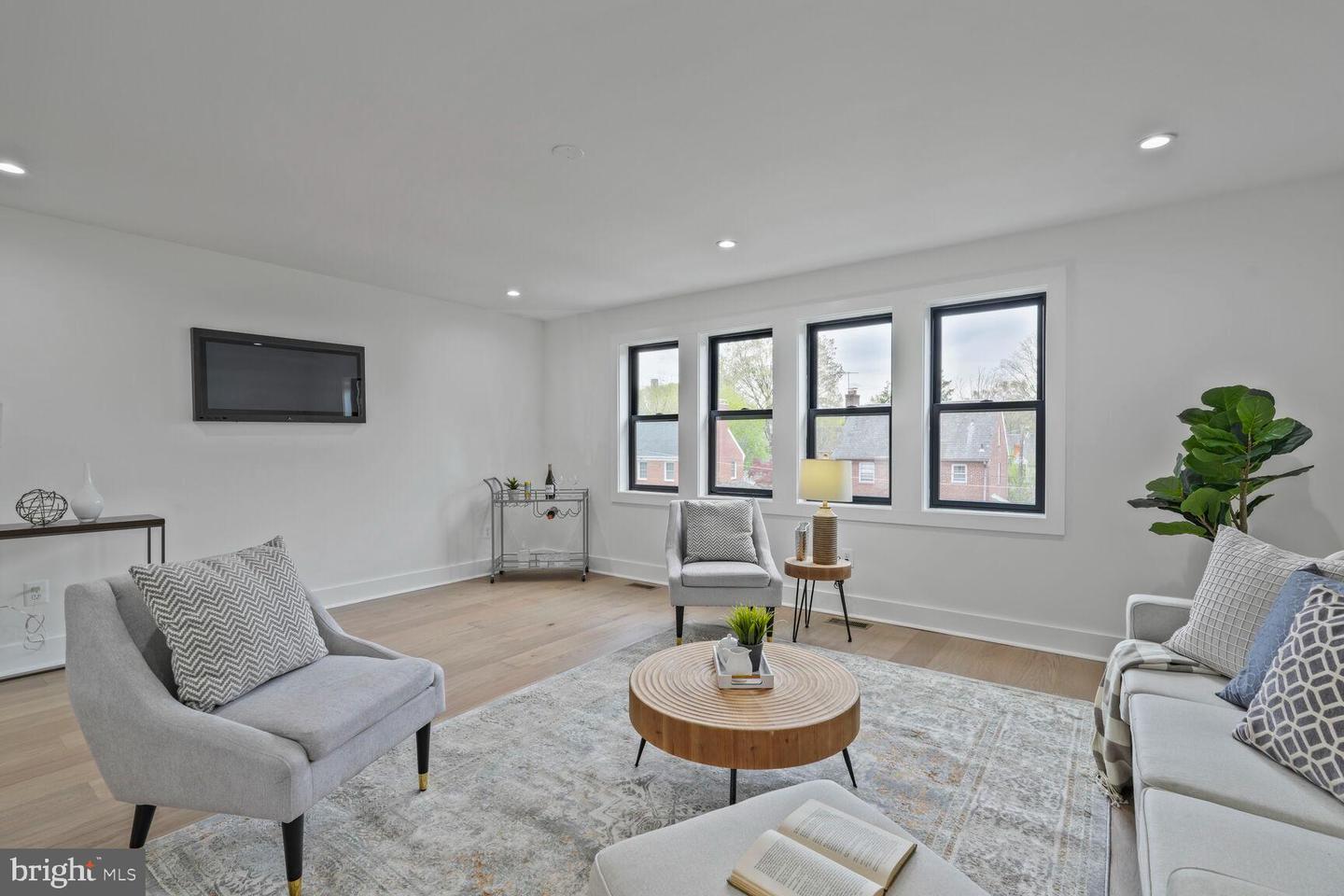4324 YUMA ST NW, WASHINGTON, District Of Columbia 20016, 5 Bedrooms Bedrooms, ,5 BathroomsBathrooms,Residential,For sale,4324 YUMA ST NW,DCDC2194342 MLS # DCDC2194342