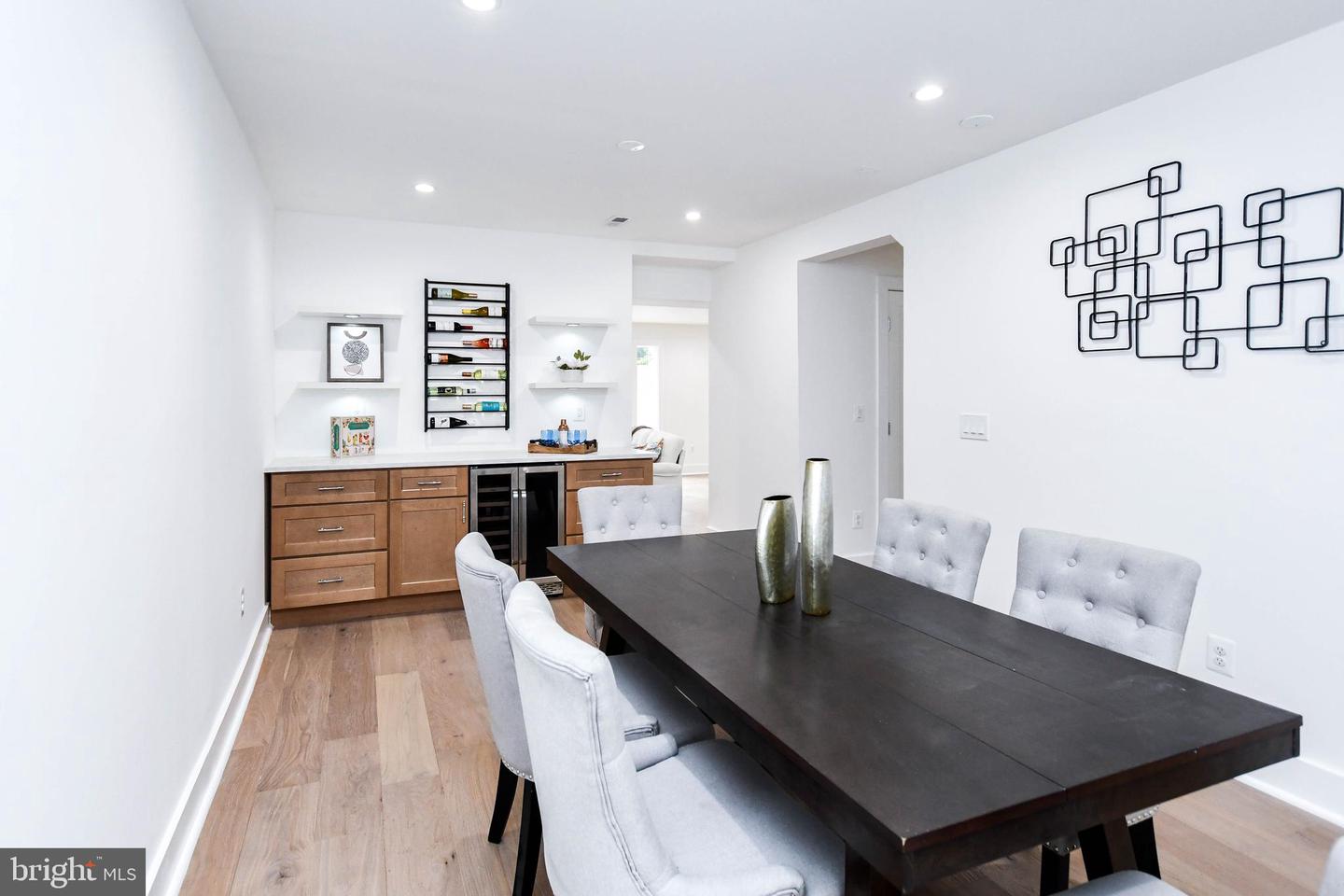 4324 YUMA ST NW, WASHINGTON, District Of Columbia 20016, 5 Bedrooms Bedrooms, ,5 BathroomsBathrooms,Residential,For sale,4324 YUMA ST NW,DCDC2194342 MLS # DCDC2194342