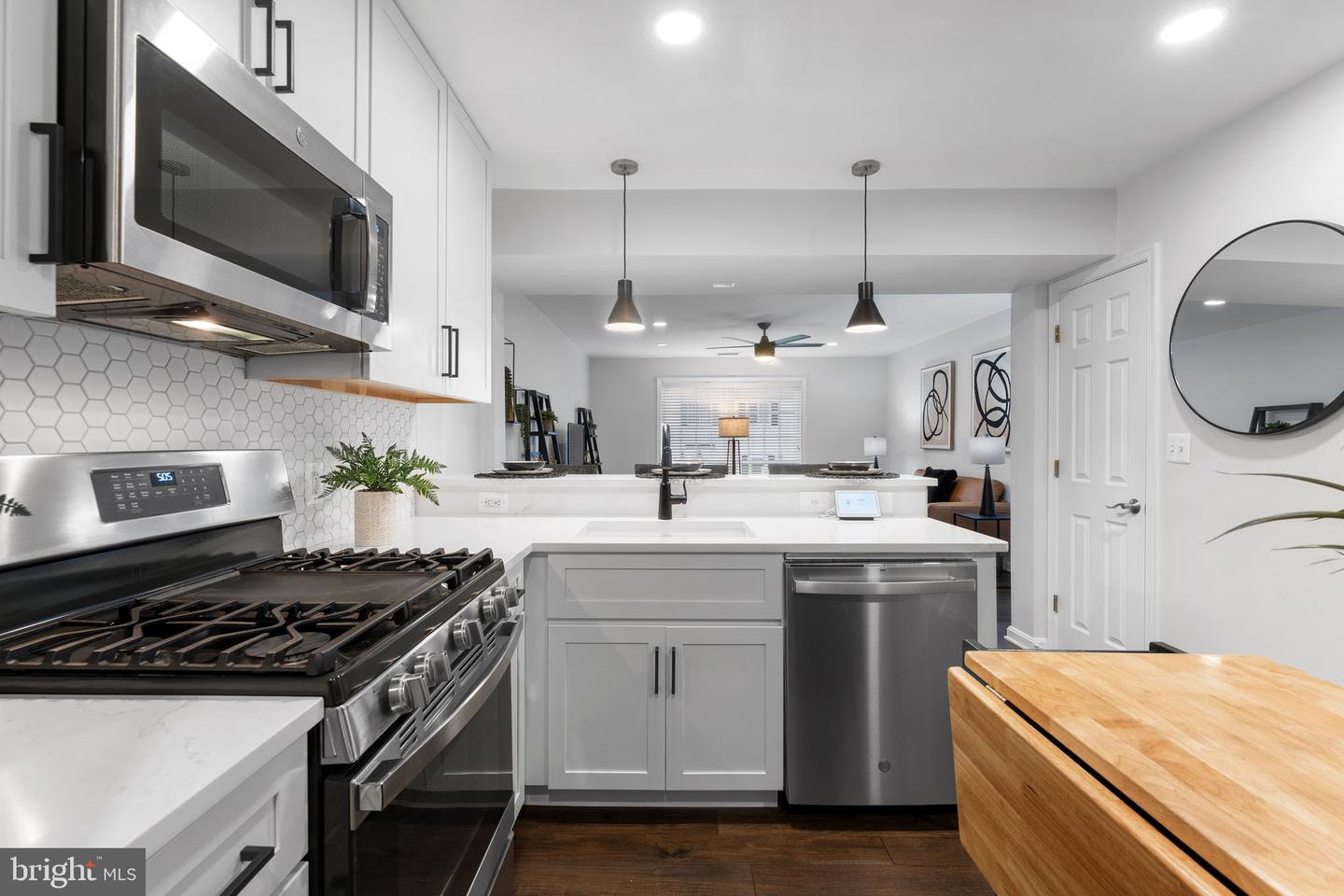 1205 N VAN DORN ST, ALEXANDRIA, Virginia 22304, 2 Bedrooms Bedrooms, ,1 BathroomBathrooms,Residential,For sale,1205 N VAN DORN ST,VAAX2043862 MLS # VAAX2043862