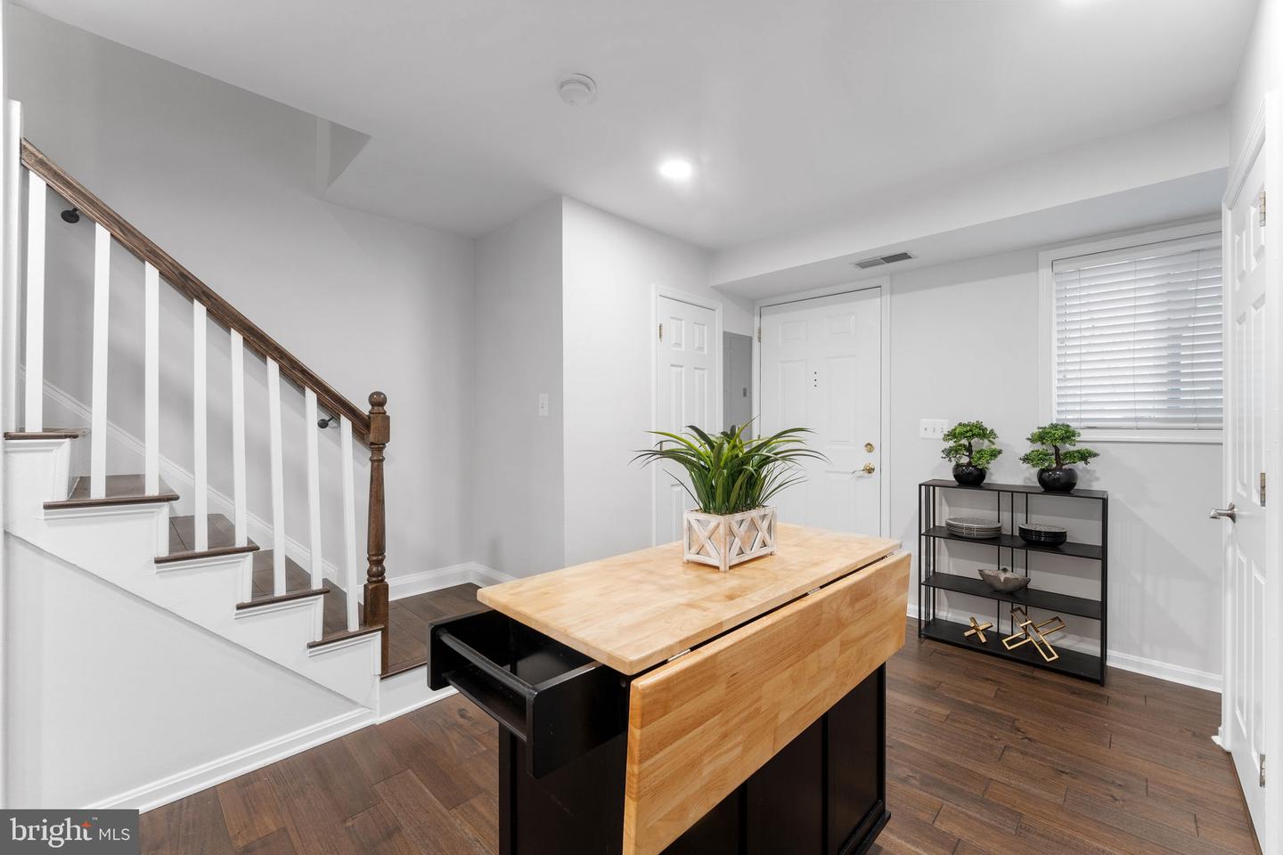 1205 N VAN DORN ST, ALEXANDRIA, Virginia 22304, 2 Bedrooms Bedrooms, ,1 BathroomBathrooms,Residential,For sale,1205 N VAN DORN ST,VAAX2043862 MLS # VAAX2043862