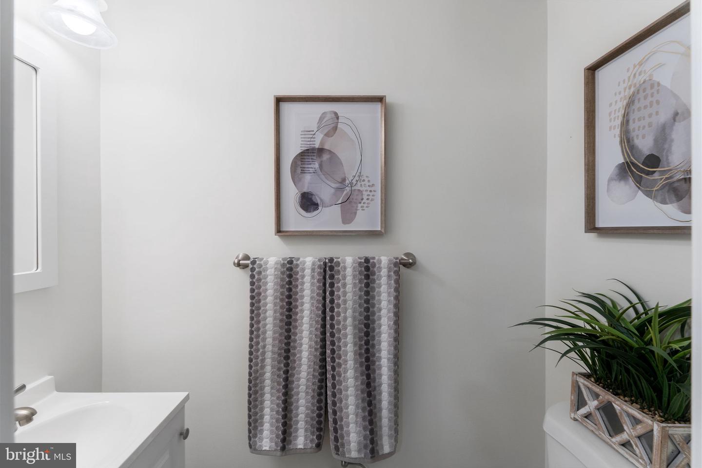 1205 N VAN DORN ST, ALEXANDRIA, Virginia 22304, 2 Bedrooms Bedrooms, ,1 BathroomBathrooms,Residential,For sale,1205 N VAN DORN ST,VAAX2043862 MLS # VAAX2043862