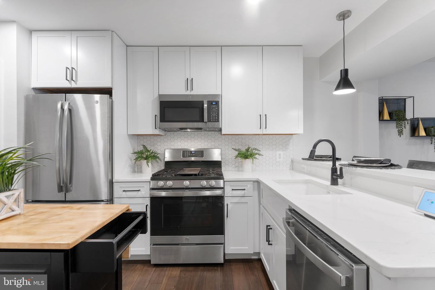 1205 N VAN DORN ST, ALEXANDRIA, Virginia 22304, 2 Bedrooms Bedrooms, ,1 BathroomBathrooms,Residential,For sale,1205 N VAN DORN ST,VAAX2043862 MLS # VAAX2043862