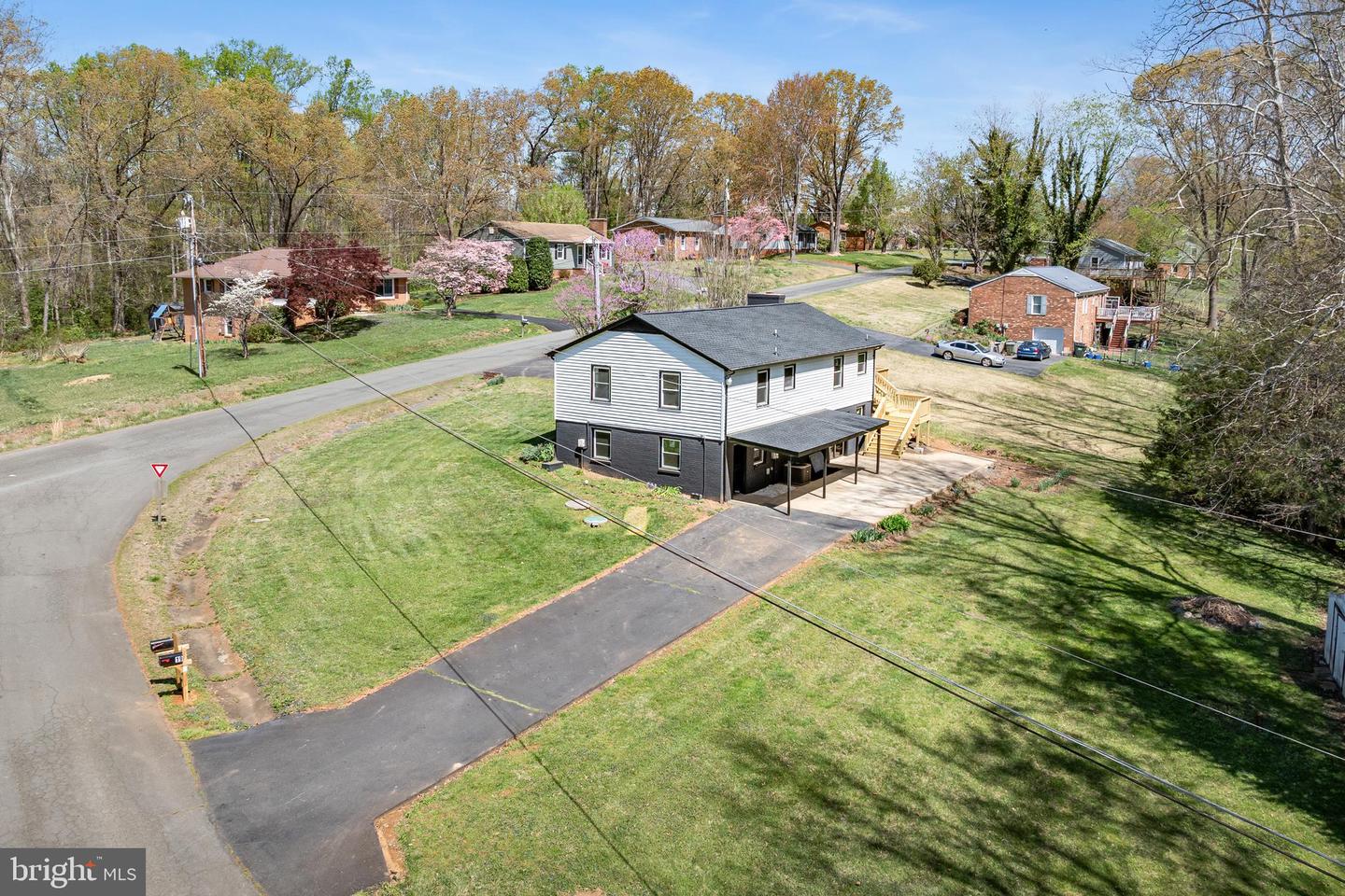 19 WHITETHORN CT, RUCKERSVILLE, Virginia 22968, 3 Bedrooms Bedrooms, ,3 BathroomsBathrooms,Residential,For sale,19 WHITETHORN CT,VAGR2000692 MLS # VAGR2000692
