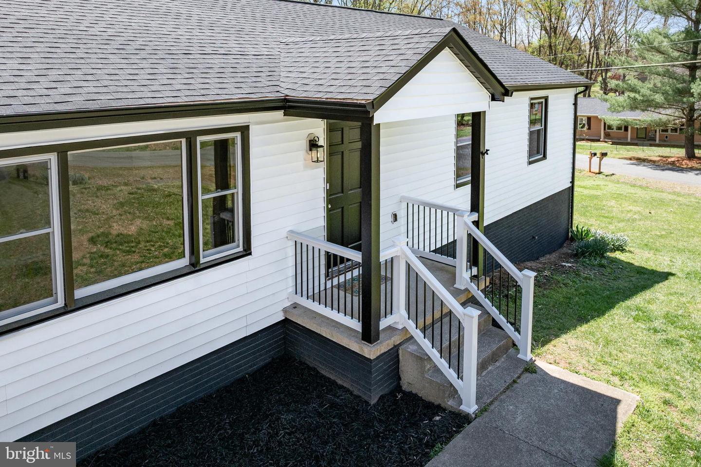 19 WHITETHORN CT, RUCKERSVILLE, Virginia 22968, 3 Bedrooms Bedrooms, ,3 BathroomsBathrooms,Residential,For sale,19 WHITETHORN CT,VAGR2000692 MLS # VAGR2000692