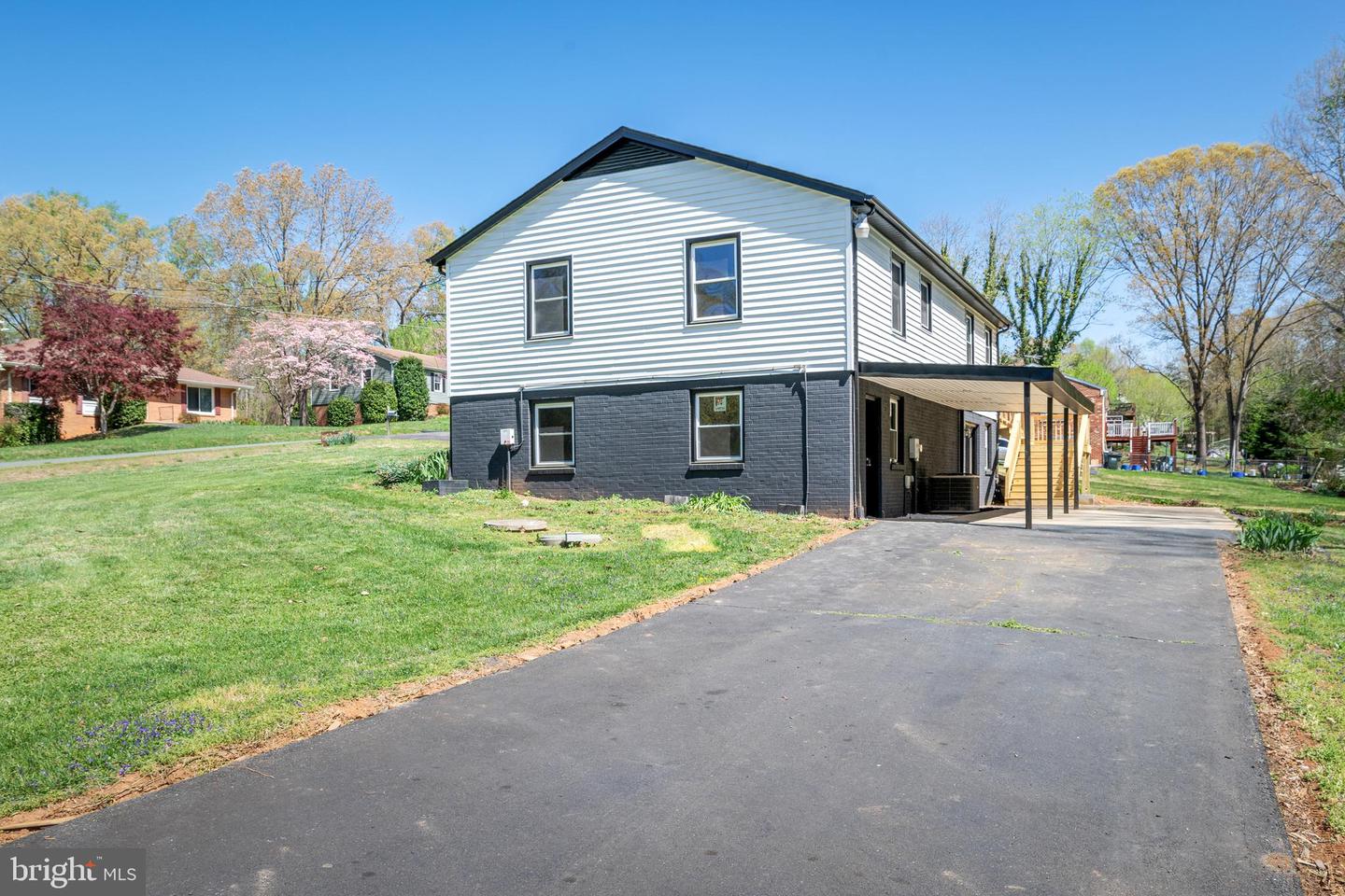 19 WHITETHORN CT, RUCKERSVILLE, Virginia 22968, 3 Bedrooms Bedrooms, ,3 BathroomsBathrooms,Residential,For sale,19 WHITETHORN CT,VAGR2000692 MLS # VAGR2000692