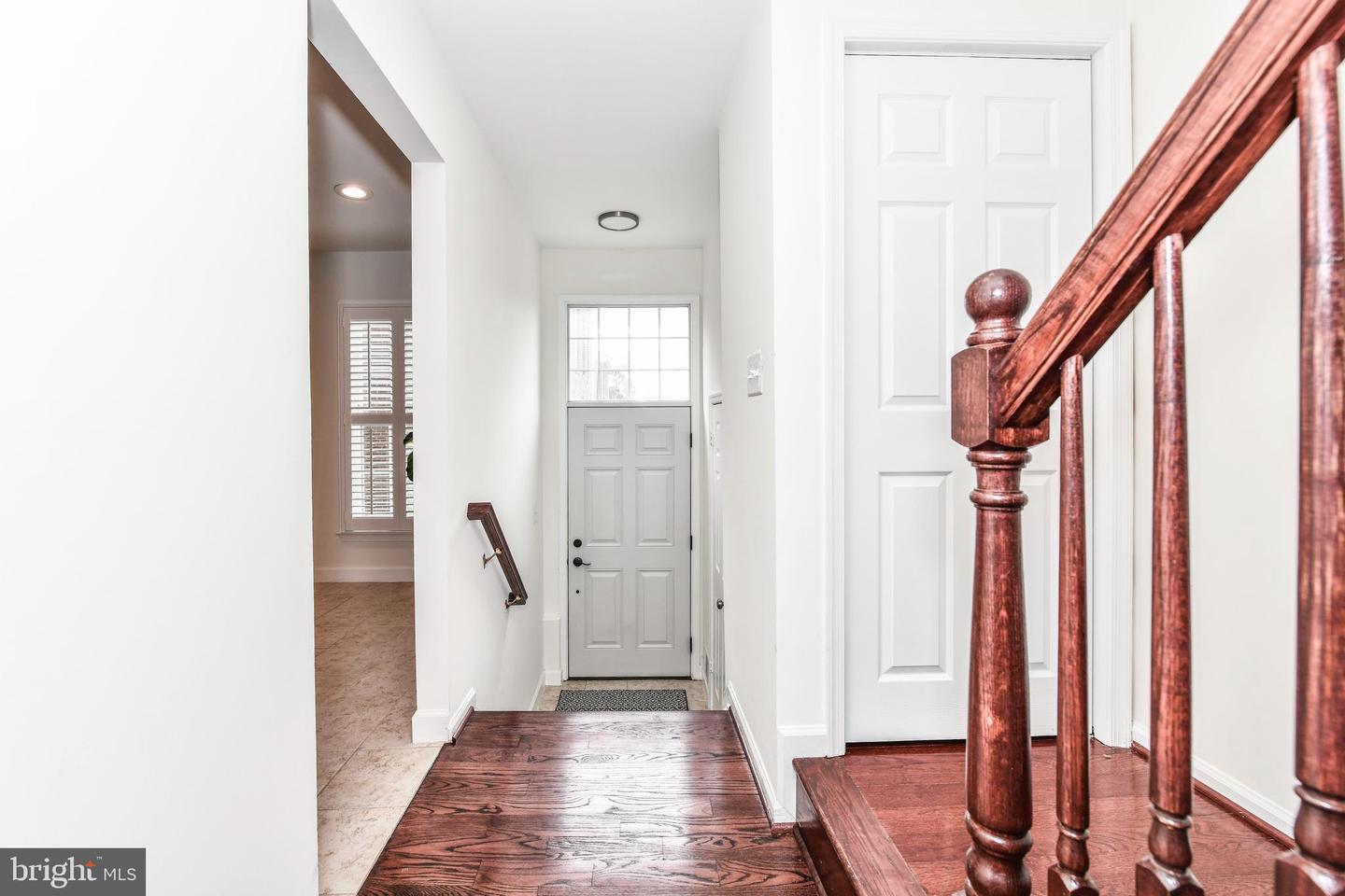 9644 SUTTON GREEN CT, VIENNA, Virginia 22181, 3 Bedrooms Bedrooms, ,3 BathroomsBathrooms,Residential,For sale,9644 SUTTON GREEN CT,VAFX2233956 MLS # VAFX2233956