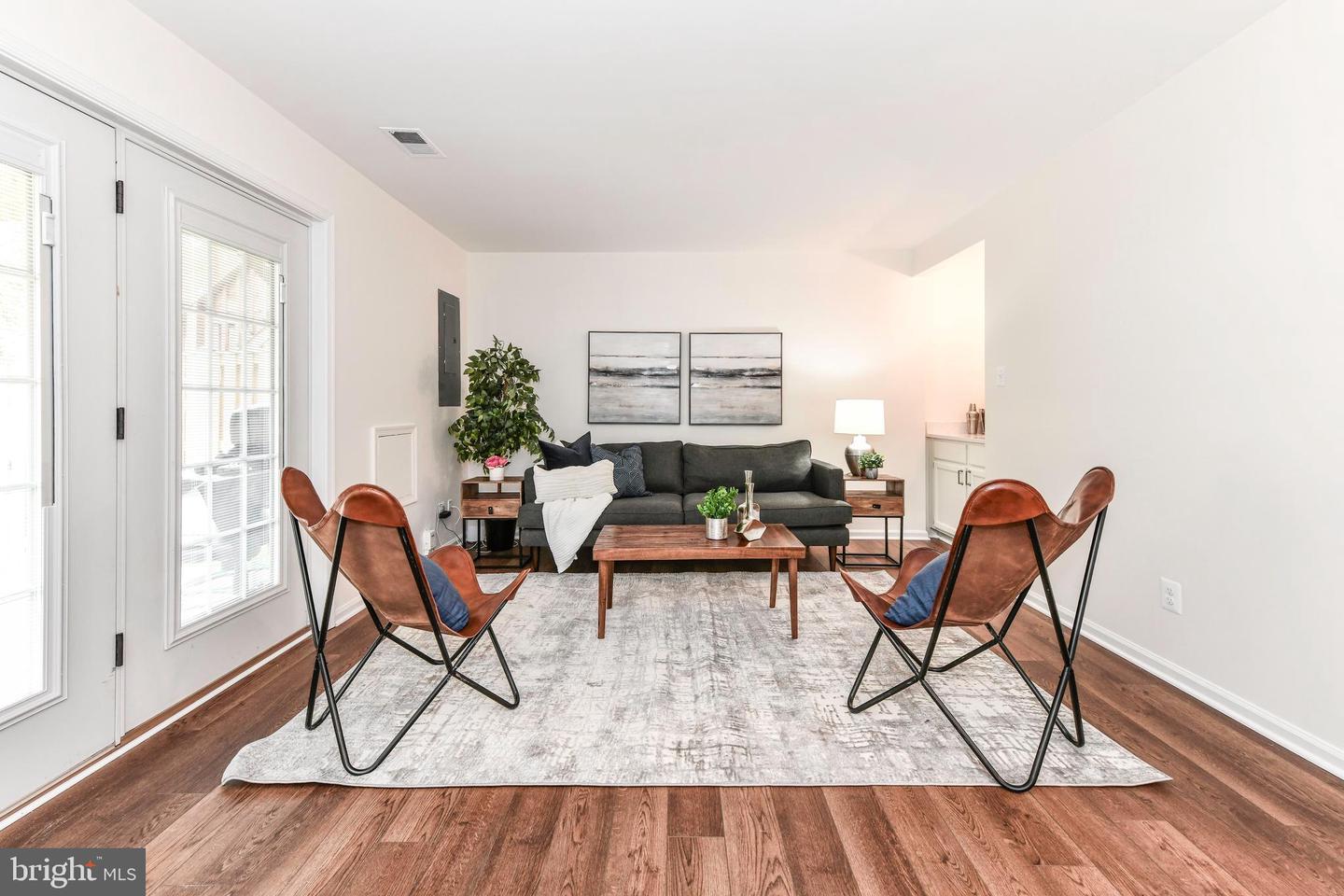 9644 SUTTON GREEN CT, VIENNA, Virginia 22181, 3 Bedrooms Bedrooms, ,3 BathroomsBathrooms,Residential,For sale,9644 SUTTON GREEN CT,VAFX2233956 MLS # VAFX2233956