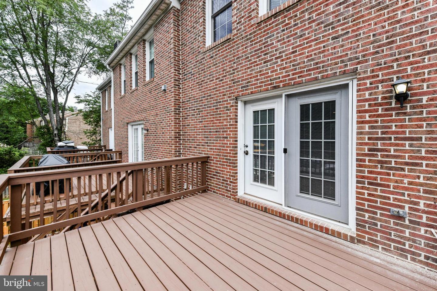 9644 SUTTON GREEN CT, VIENNA, Virginia 22181, 3 Bedrooms Bedrooms, ,3 BathroomsBathrooms,Residential,For sale,9644 SUTTON GREEN CT,VAFX2233956 MLS # VAFX2233956