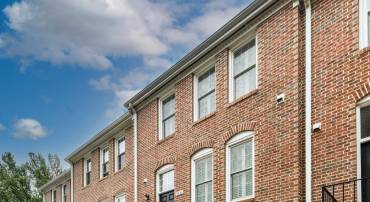 9644 SUTTON GREEN CT, VIENNA, Virginia 22181, 3 Bedrooms Bedrooms, ,3 BathroomsBathrooms,Residential,For sale,9644 SUTTON GREEN CT,VAFX2233956 MLS # VAFX2233956