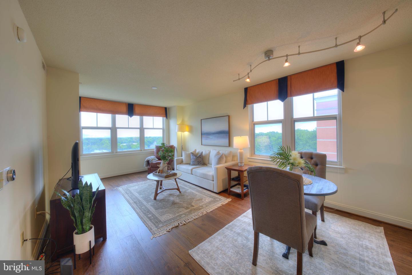 11760 SUNRISE VALLEY DR #703, RESTON, Virginia 20191, 2 Bedrooms Bedrooms, ,2 BathroomsBathrooms,Residential,For sale,11760 SUNRISE VALLEY DR #703,VAFX2234032 MLS # VAFX2234032