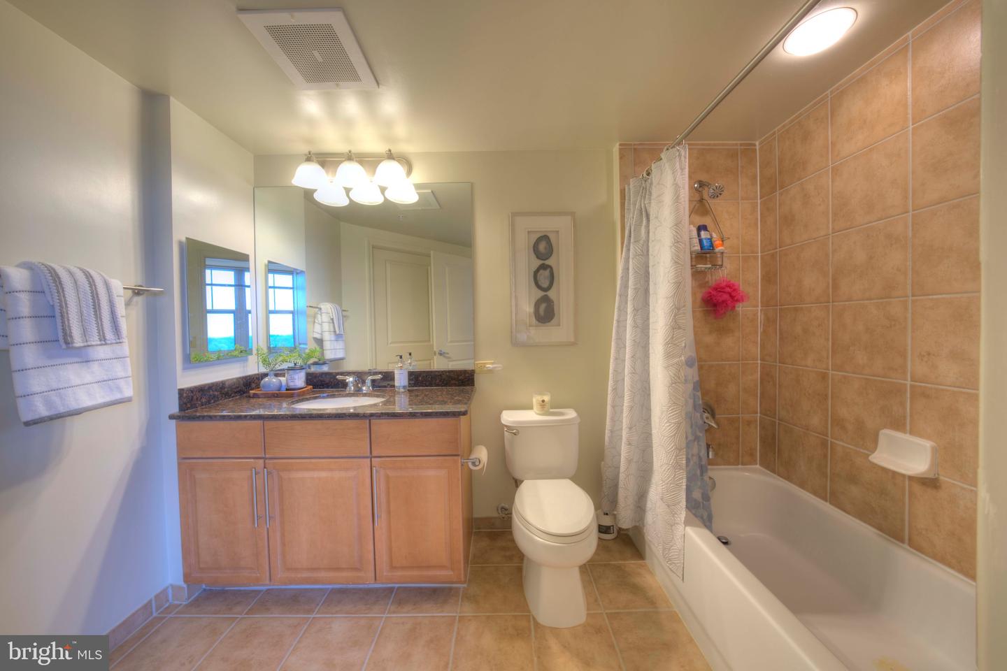 11760 SUNRISE VALLEY DR #703, RESTON, Virginia 20191, 2 Bedrooms Bedrooms, ,2 BathroomsBathrooms,Residential,For sale,11760 SUNRISE VALLEY DR #703,VAFX2234032 MLS # VAFX2234032