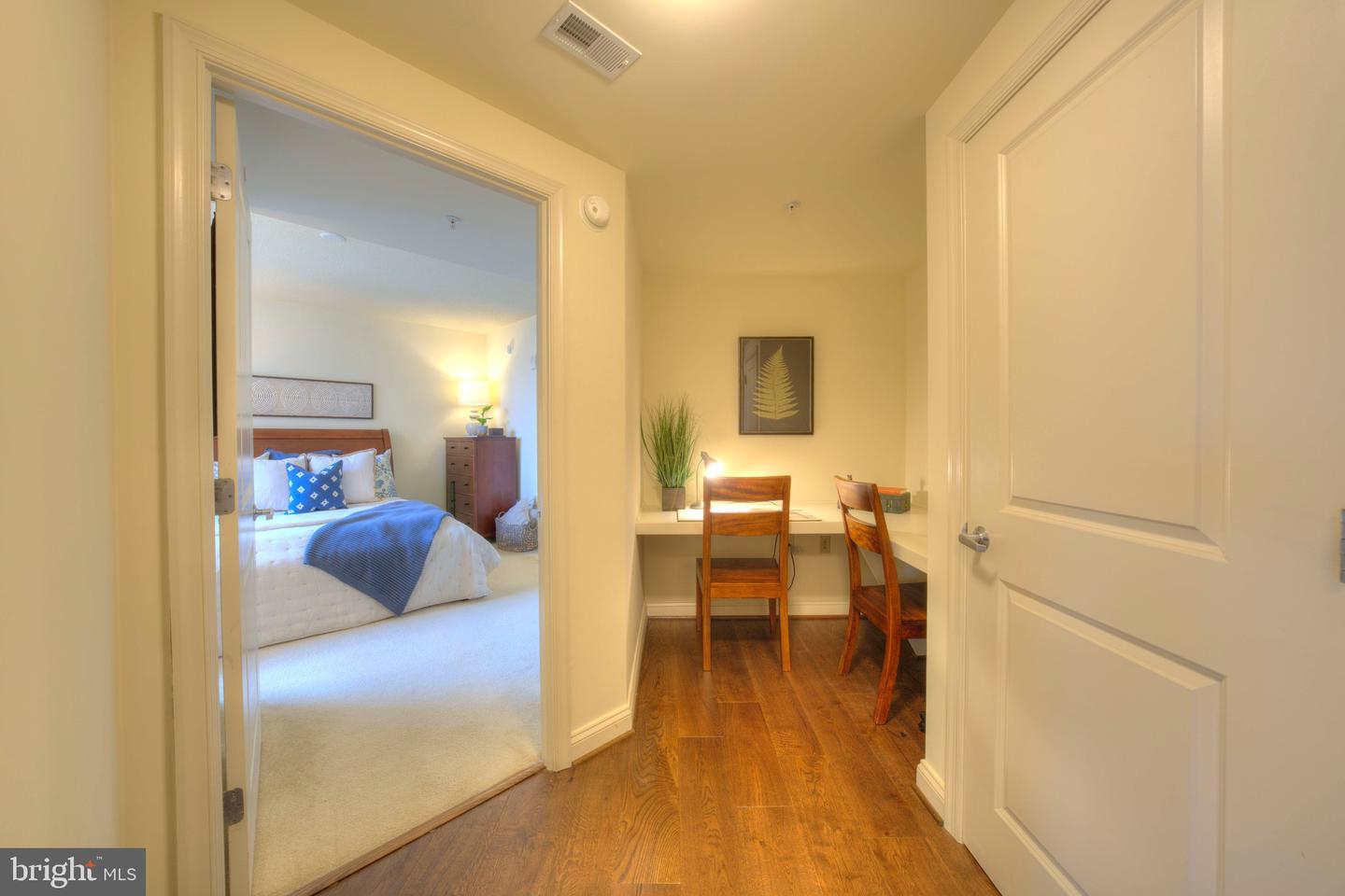11760 SUNRISE VALLEY DR #703, RESTON, Virginia 20191, 2 Bedrooms Bedrooms, ,2 BathroomsBathrooms,Residential,For sale,11760 SUNRISE VALLEY DR #703,VAFX2234032 MLS # VAFX2234032