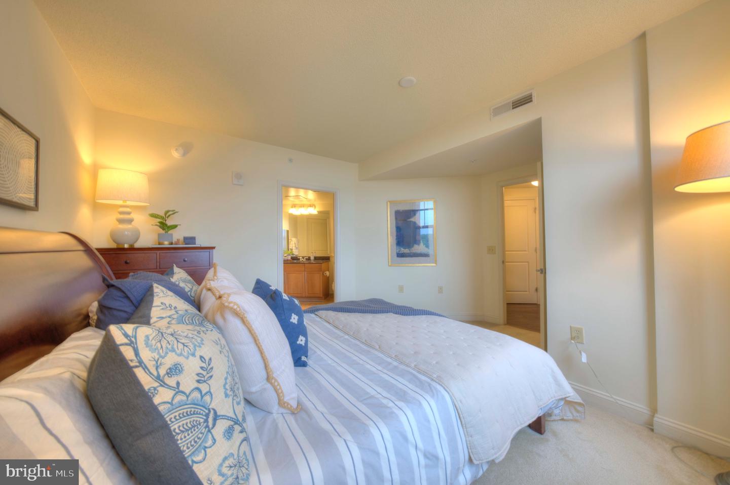 11760 SUNRISE VALLEY DR #703, RESTON, Virginia 20191, 2 Bedrooms Bedrooms, ,2 BathroomsBathrooms,Residential,For sale,11760 SUNRISE VALLEY DR #703,VAFX2234032 MLS # VAFX2234032