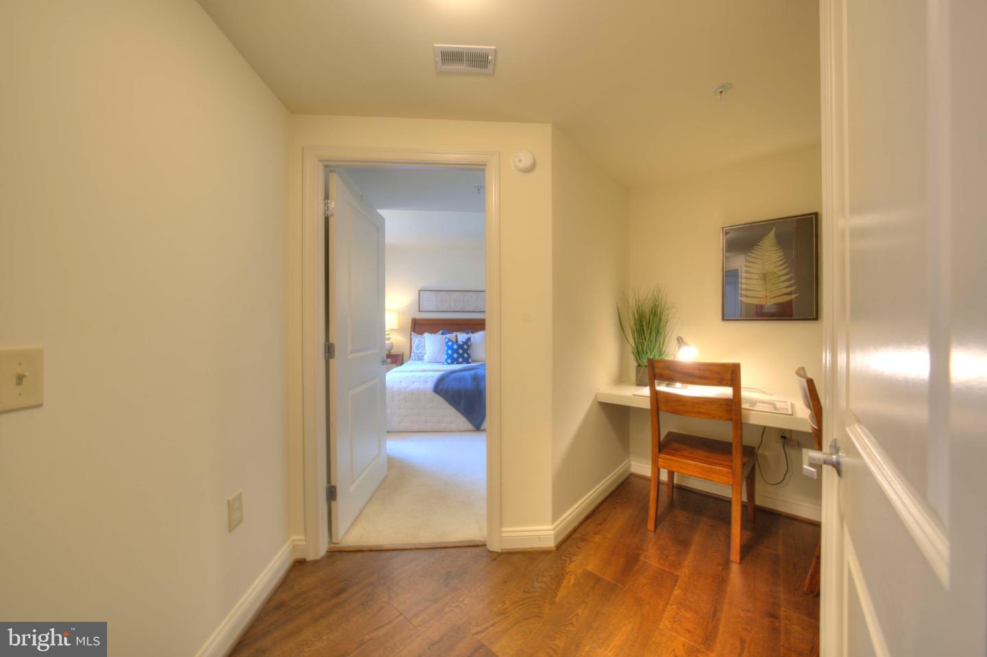 11760 SUNRISE VALLEY DR #703, RESTON, Virginia 20191, 2 Bedrooms Bedrooms, ,2 BathroomsBathrooms,Residential,For sale,11760 SUNRISE VALLEY DR #703,VAFX2234032 MLS # VAFX2234032