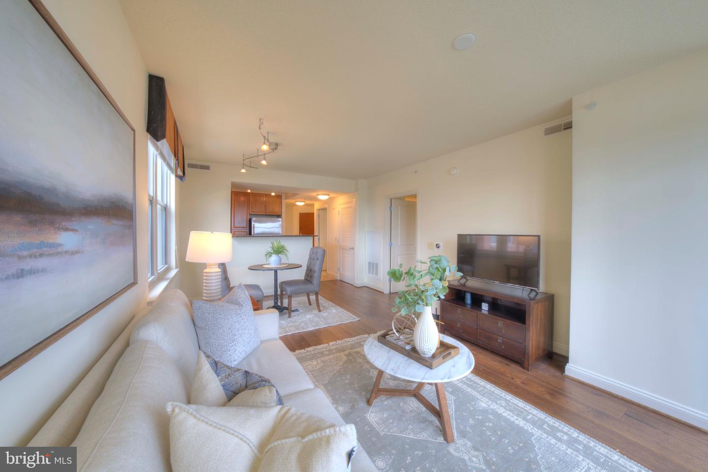 11760 SUNRISE VALLEY DR #703, RESTON, Virginia 20191, 2 Bedrooms Bedrooms, ,2 BathroomsBathrooms,Residential,For sale,11760 SUNRISE VALLEY DR #703,VAFX2234032 MLS # VAFX2234032