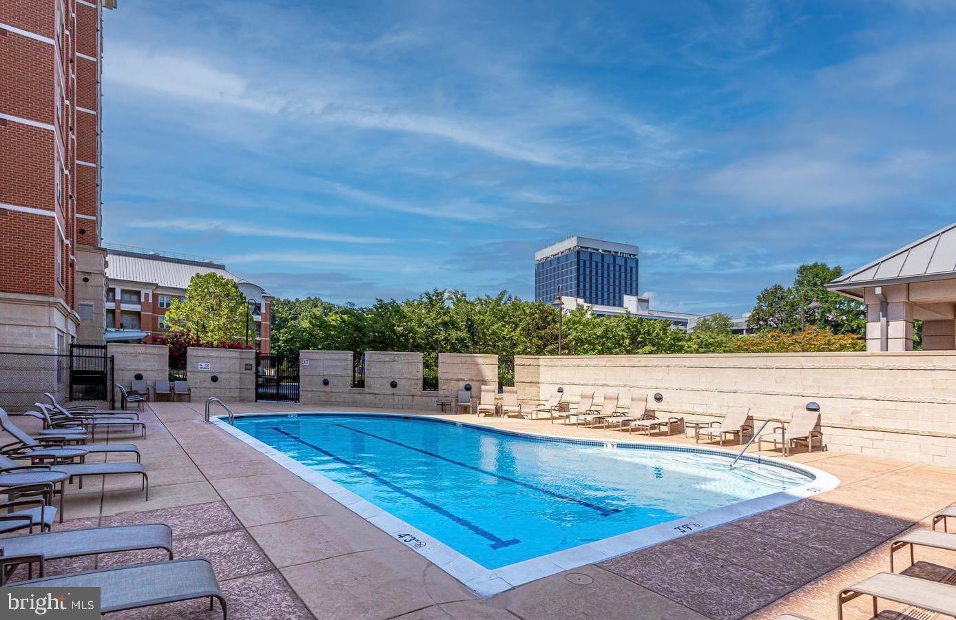 11760 SUNRISE VALLEY DR #703, RESTON, Virginia 20191, 2 Bedrooms Bedrooms, ,2 BathroomsBathrooms,Residential,For sale,11760 SUNRISE VALLEY DR #703,VAFX2234032 MLS # VAFX2234032