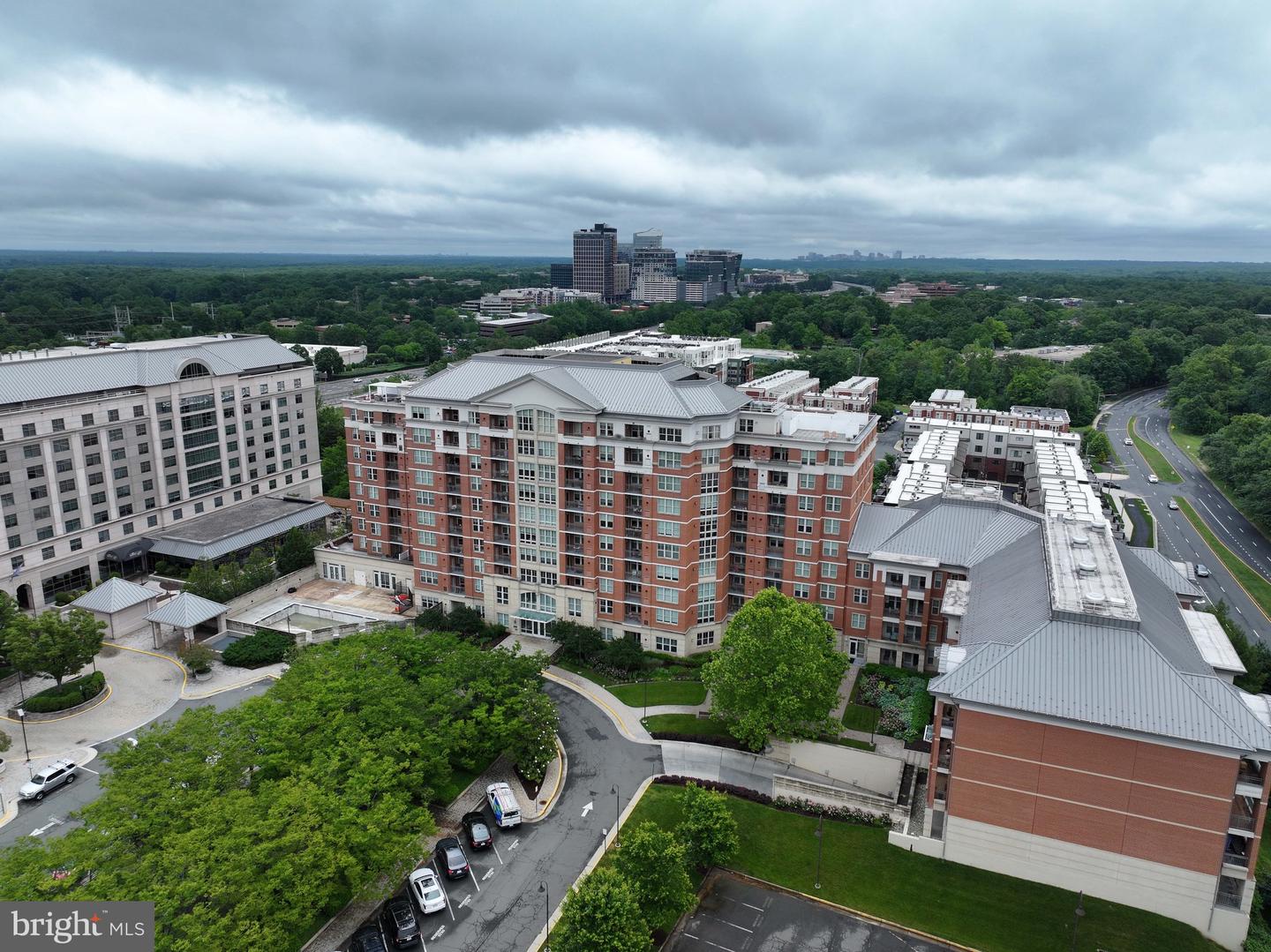 11760 SUNRISE VALLEY DR #703, RESTON, Virginia 20191, 2 Bedrooms Bedrooms, ,2 BathroomsBathrooms,Residential,For sale,11760 SUNRISE VALLEY DR #703,VAFX2234032 MLS # VAFX2234032