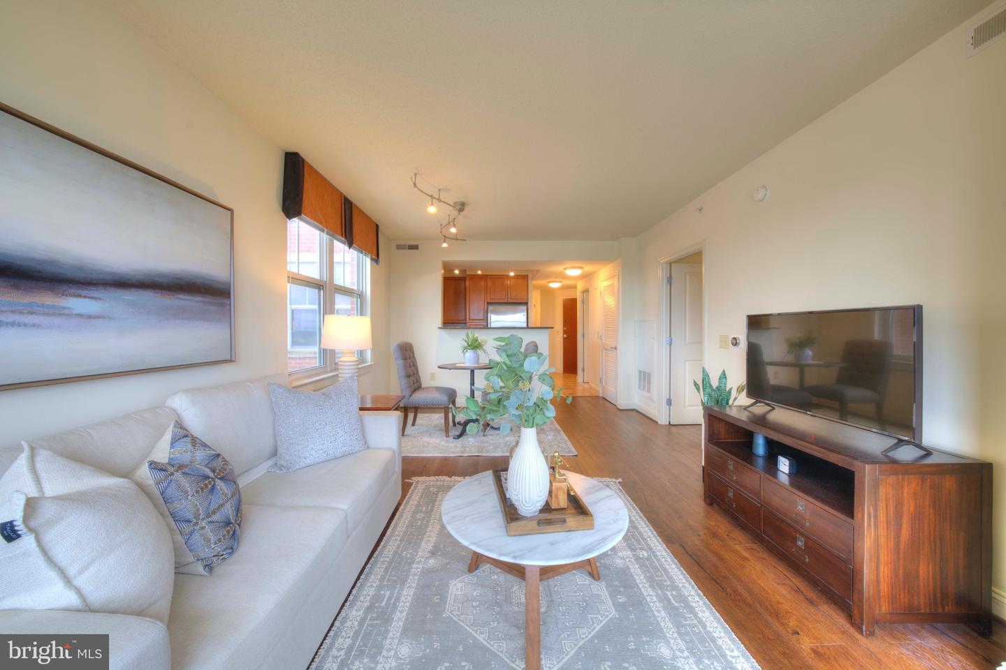 11760 SUNRISE VALLEY DR #703, RESTON, Virginia 20191, 2 Bedrooms Bedrooms, ,2 BathroomsBathrooms,Residential,For sale,11760 SUNRISE VALLEY DR #703,VAFX2234032 MLS # VAFX2234032
