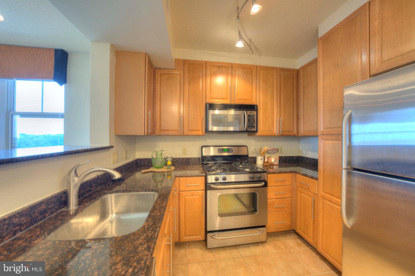 11760 SUNRISE VALLEY DR #703, RESTON, Virginia 20191, 2 Bedrooms Bedrooms, ,2 BathroomsBathrooms,Residential,For sale,11760 SUNRISE VALLEY DR #703,VAFX2234032 MLS # VAFX2234032