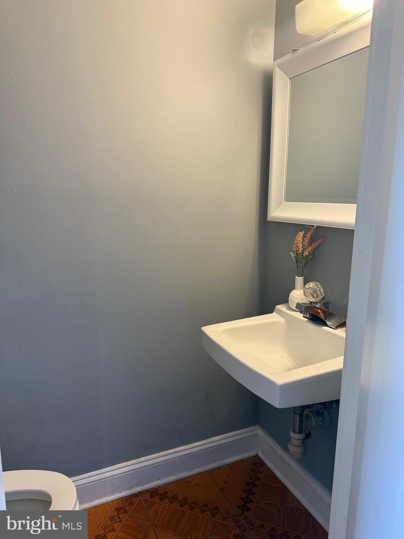 7601 SOMERSET LN, MANASSAS, Virginia 20111, 3 Bedrooms Bedrooms, ,1 BathroomBathrooms,Residential,For sale,7601 SOMERSET LN,VAPW2092080 MLS # VAPW2092080