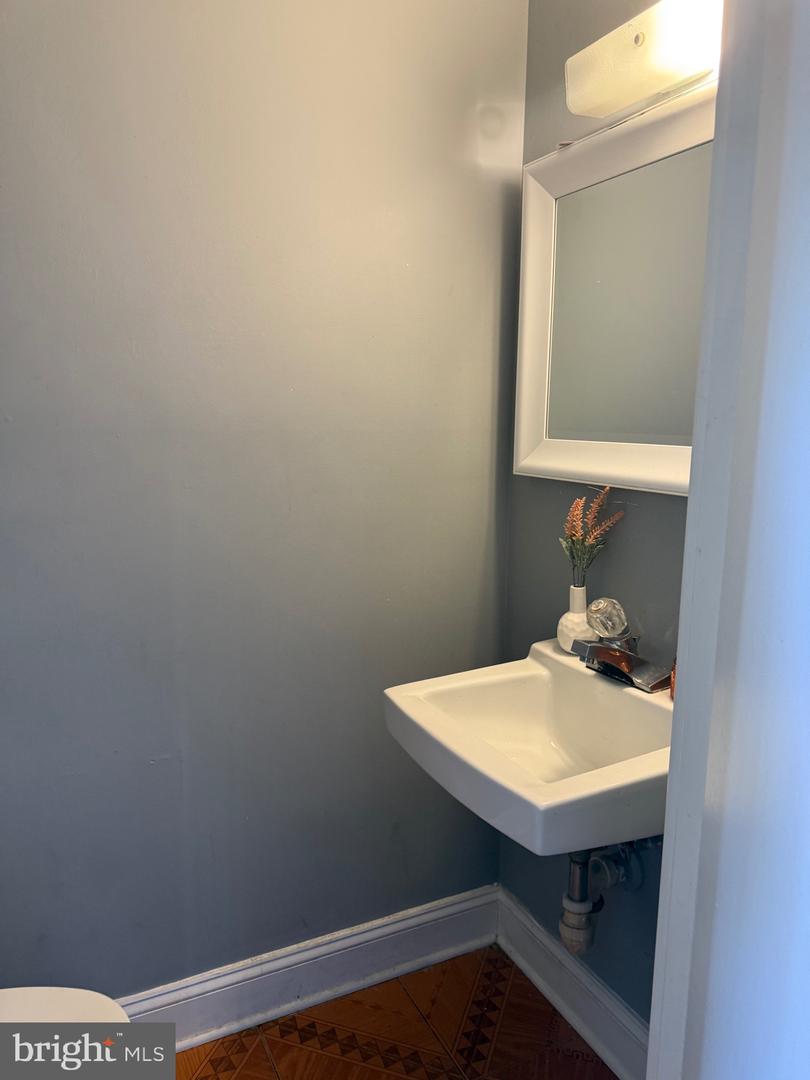 7601 SOMERSET LN, MANASSAS, Virginia 20111, 3 Bedrooms Bedrooms, ,1 BathroomBathrooms,Residential,For sale,7601 SOMERSET LN,VAPW2092080 MLS # VAPW2092080