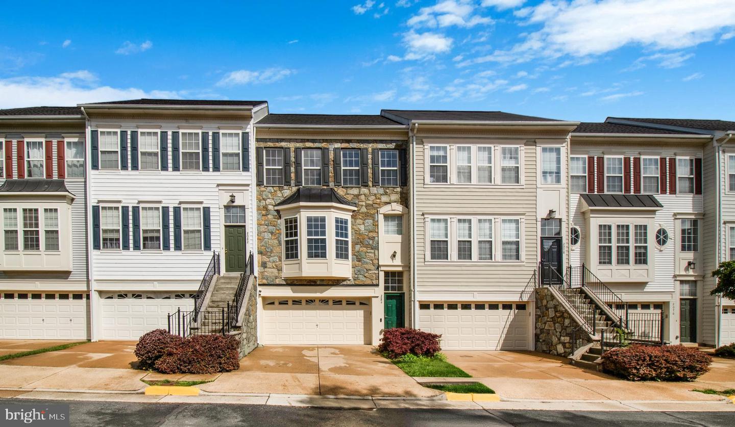 2080 CAPSTONE CIR, HERNDON, Virginia 20170, 3 Bedrooms Bedrooms, ,2 BathroomsBathrooms,Residential,For sale,2080 CAPSTONE CIR,VAFX2234546 MLS # VAFX2234546