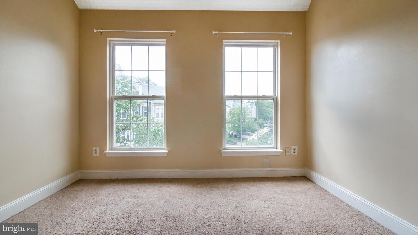 2080 CAPSTONE CIR, HERNDON, Virginia 20170, 3 Bedrooms Bedrooms, ,2 BathroomsBathrooms,Residential,For sale,2080 CAPSTONE CIR,VAFX2234546 MLS # VAFX2234546