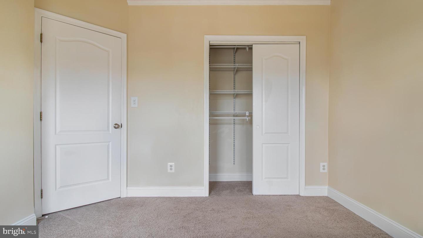 2080 CAPSTONE CIR, HERNDON, Virginia 20170, 3 Bedrooms Bedrooms, ,2 BathroomsBathrooms,Residential,For sale,2080 CAPSTONE CIR,VAFX2234546 MLS # VAFX2234546
