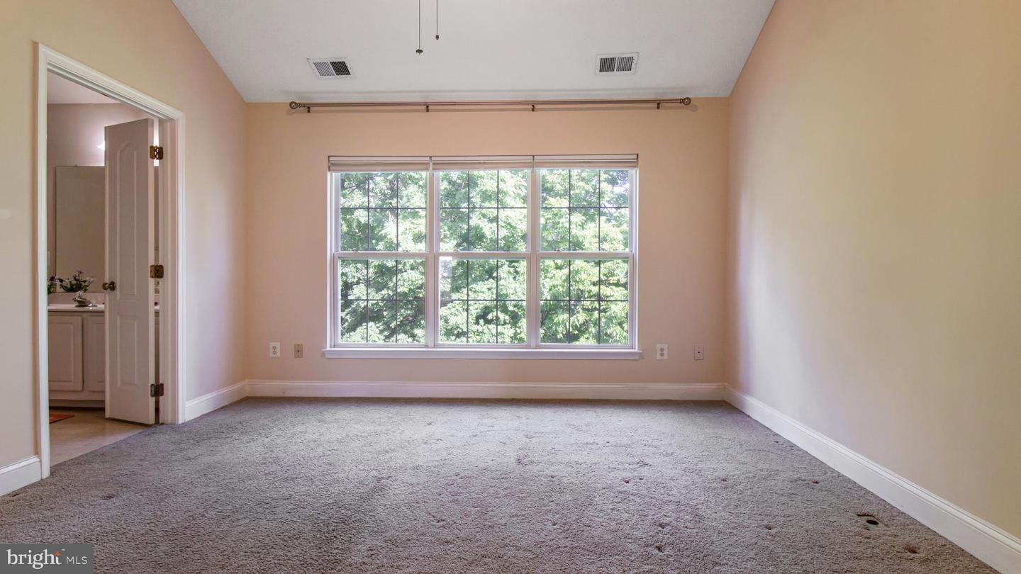 2080 CAPSTONE CIR, HERNDON, Virginia 20170, 3 Bedrooms Bedrooms, ,2 BathroomsBathrooms,Residential,For sale,2080 CAPSTONE CIR,VAFX2234546 MLS # VAFX2234546