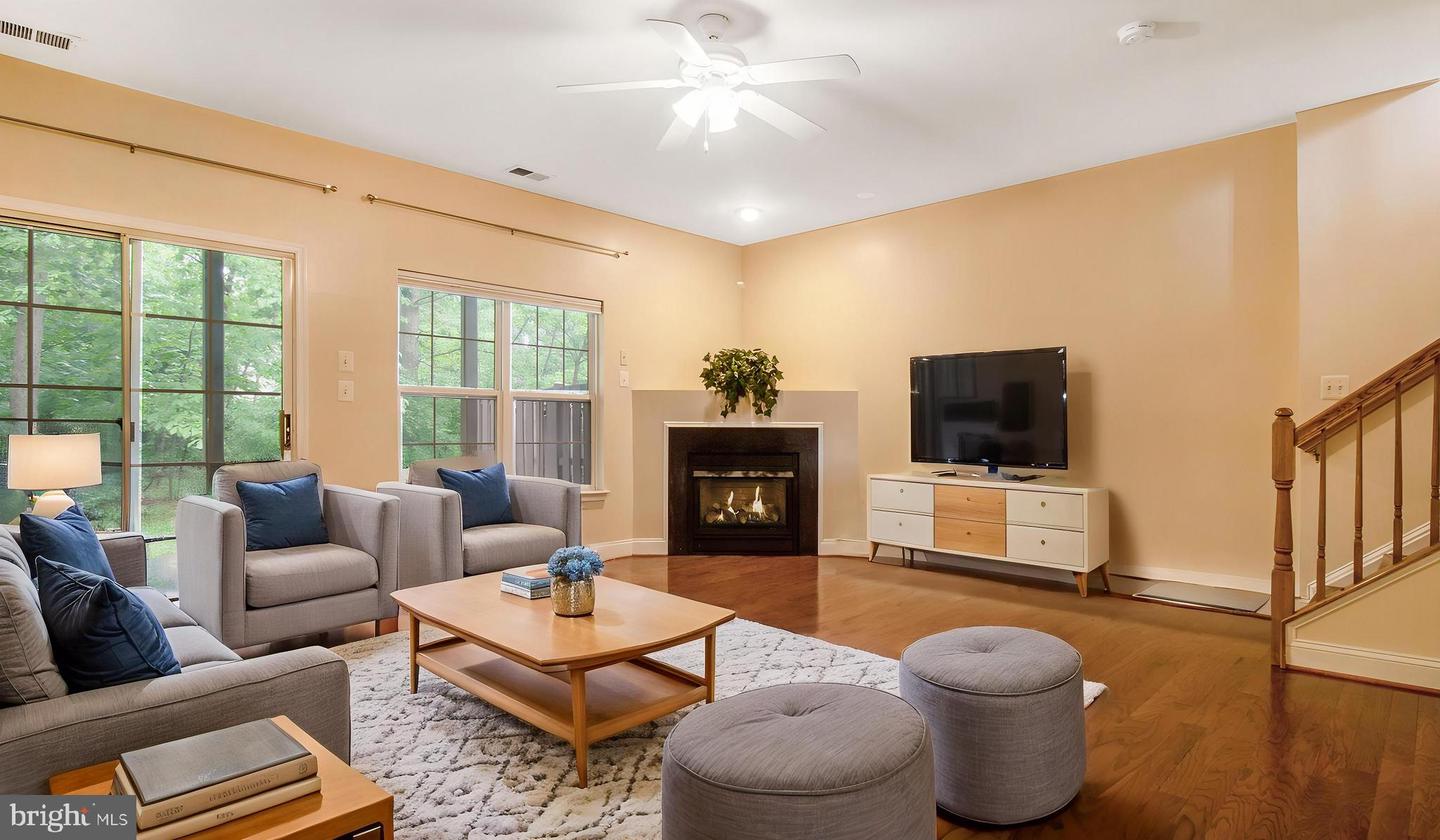 2080 CAPSTONE CIR, HERNDON, Virginia 20170, 3 Bedrooms Bedrooms, ,2 BathroomsBathrooms,Residential,For sale,2080 CAPSTONE CIR,VAFX2234546 MLS # VAFX2234546