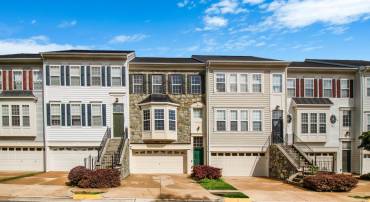 2080 CAPSTONE CIR, HERNDON, Virginia 20170, 3 Bedrooms Bedrooms, ,2 BathroomsBathrooms,Residential,For sale,2080 CAPSTONE CIR,VAFX2234546 MLS # VAFX2234546