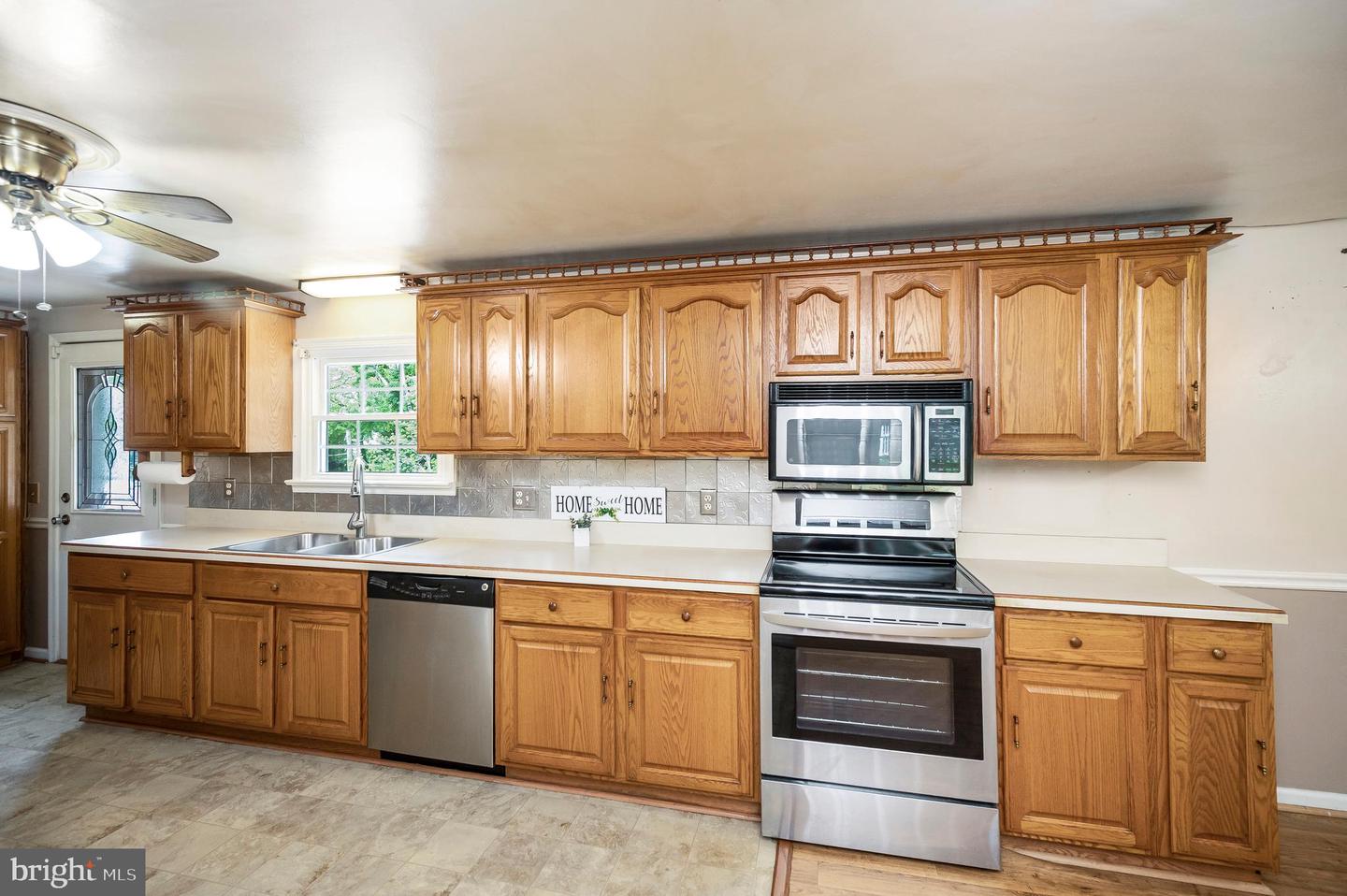 82 HALL LN, FREDERICKSBURG, Virginia 22406, 4 Bedrooms Bedrooms, ,2 BathroomsBathrooms,Residential,For sale,82 HALL LN,VAST2037888 MLS # VAST2037888