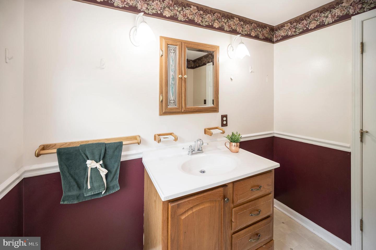 82 HALL LN, FREDERICKSBURG, Virginia 22406, 4 Bedrooms Bedrooms, ,2 BathroomsBathrooms,Residential,For sale,82 HALL LN,VAST2037888 MLS # VAST2037888