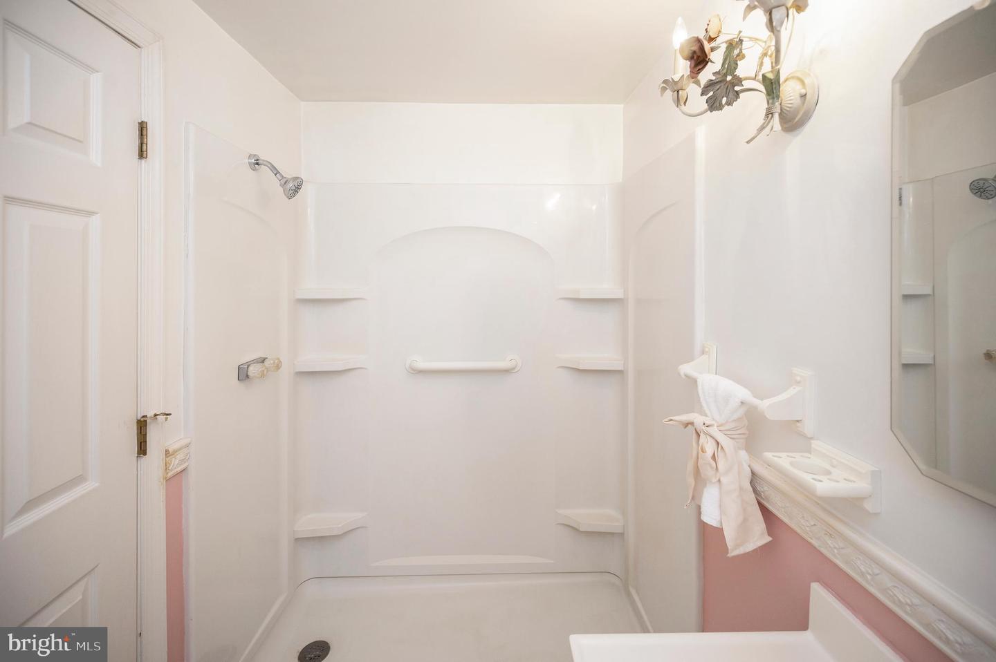 82 HALL LN, FREDERICKSBURG, Virginia 22406, 4 Bedrooms Bedrooms, ,2 BathroomsBathrooms,Residential,For sale,82 HALL LN,VAST2037888 MLS # VAST2037888