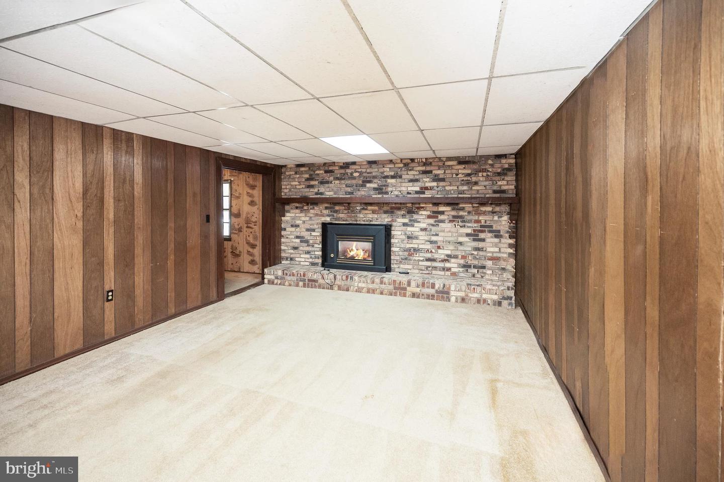 82 HALL LN, FREDERICKSBURG, Virginia 22406, 4 Bedrooms Bedrooms, ,2 BathroomsBathrooms,Residential,For sale,82 HALL LN,VAST2037888 MLS # VAST2037888