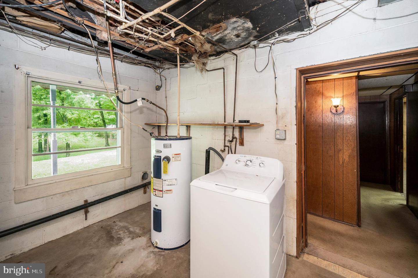82 HALL LN, FREDERICKSBURG, Virginia 22406, 4 Bedrooms Bedrooms, ,2 BathroomsBathrooms,Residential,For sale,82 HALL LN,VAST2037888 MLS # VAST2037888