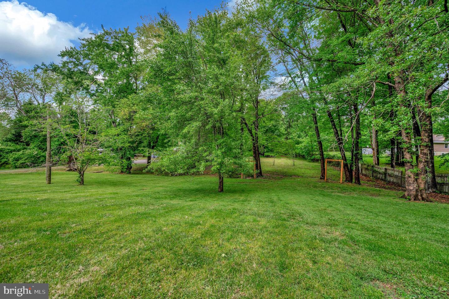 82 HALL LN, FREDERICKSBURG, Virginia 22406, 4 Bedrooms Bedrooms, ,2 BathroomsBathrooms,Residential,For sale,82 HALL LN,VAST2037888 MLS # VAST2037888
