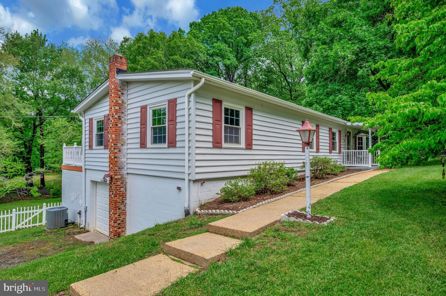 82 HALL LN, FREDERICKSBURG, Virginia 22406, 4 Bedrooms Bedrooms, ,2 BathroomsBathrooms,Residential,For sale,82 HALL LN,VAST2037888 MLS # VAST2037888