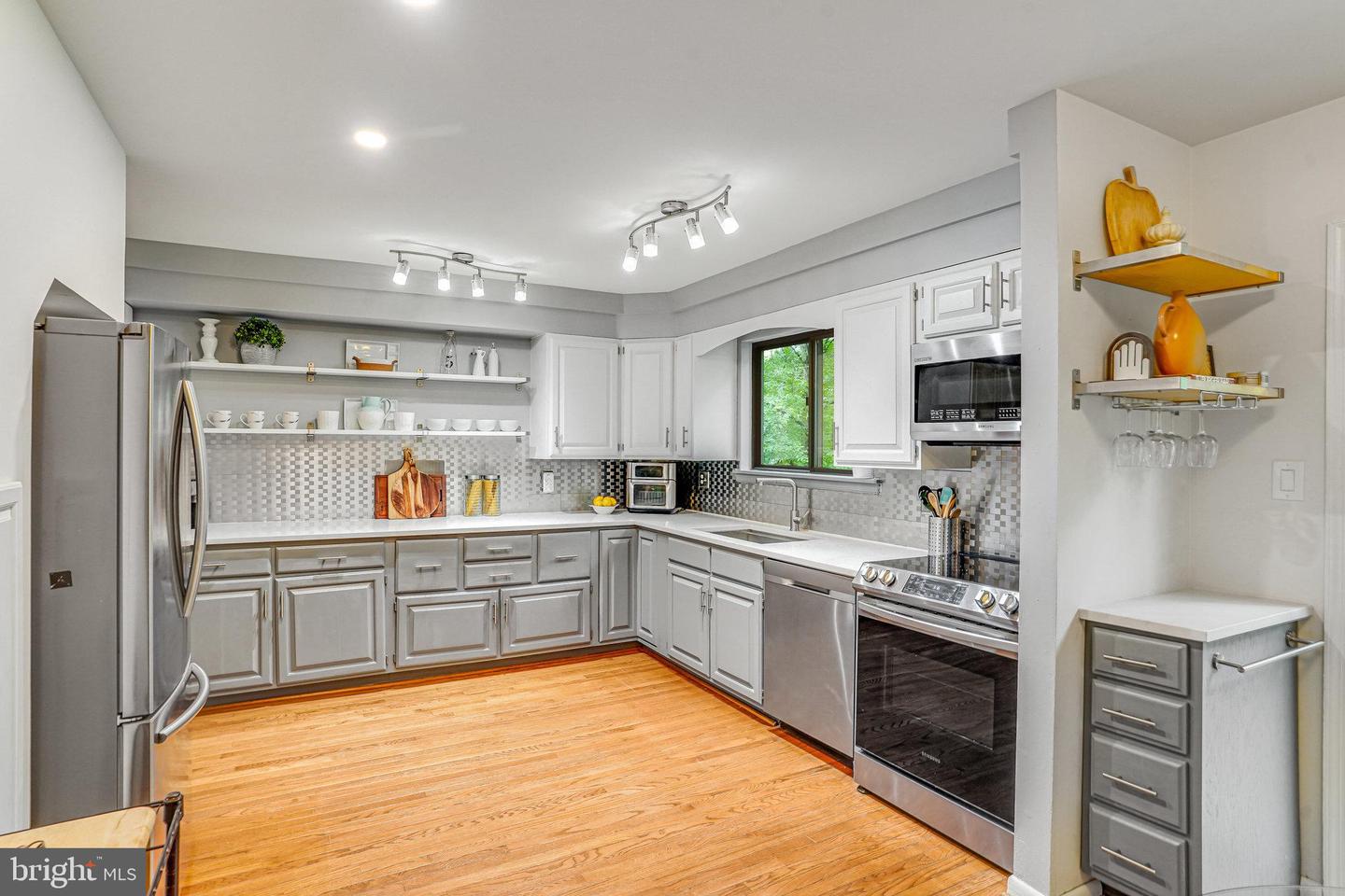 3209 BARKLEY DR, FAIRFAX, Virginia 22031, 5 Bedrooms Bedrooms, ,3 BathroomsBathrooms,Residential,For sale,3209 BARKLEY DR,VAFX2234712 MLS # VAFX2234712