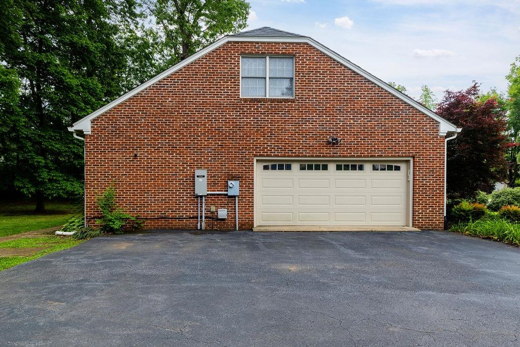 116 PELHAM WOODS CIR, WAYNESBORO, Virginia 22980, 5 Bedrooms Bedrooms, ,2 BathroomsBathrooms,Residential,116 PELHAM WOODS CIR,664686 MLS # 664686