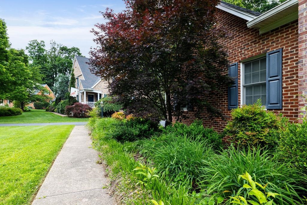 116 PELHAM WOODS CIR, WAYNESBORO, Virginia 22980, 5 Bedrooms Bedrooms, ,2 BathroomsBathrooms,Residential,116 PELHAM WOODS CIR,664686 MLS # 664686