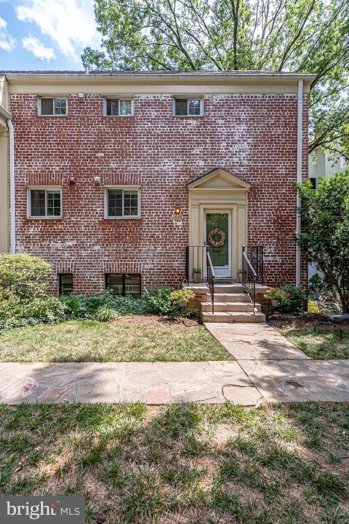 1608 PRESTON RD, ALEXANDRIA, Virginia 22302, 2 Bedrooms Bedrooms, ,1 BathroomBathrooms,Residential,For sale,1608 PRESTON RD,VAAX2044328 MLS # VAAX2044328