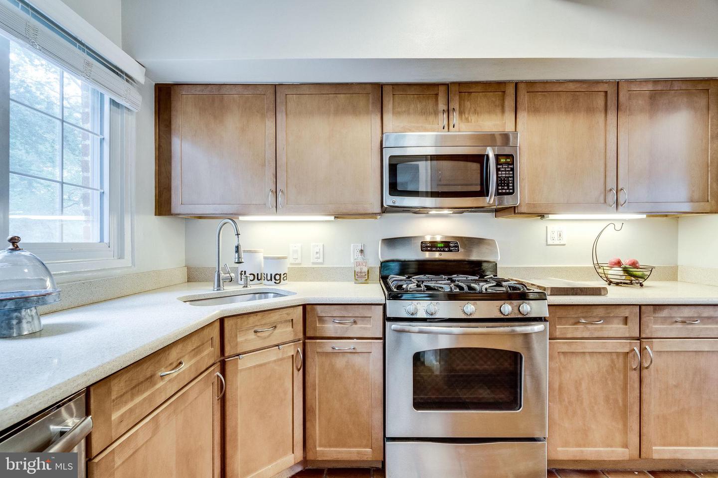 1608 PRESTON RD, ALEXANDRIA, Virginia 22302, 2 Bedrooms Bedrooms, ,1 BathroomBathrooms,Residential,For sale,1608 PRESTON RD,VAAX2044328 MLS # VAAX2044328