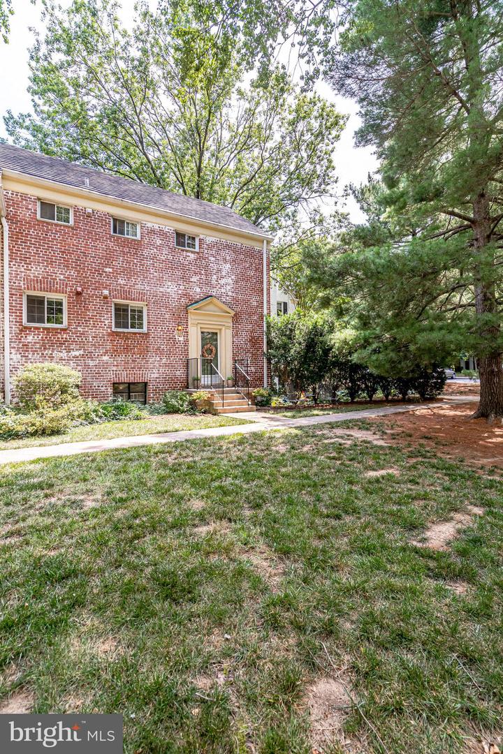 1608 PRESTON RD, ALEXANDRIA, Virginia 22302, 2 Bedrooms Bedrooms, ,1 BathroomBathrooms,Residential,For sale,1608 PRESTON RD,VAAX2044328 MLS # VAAX2044328