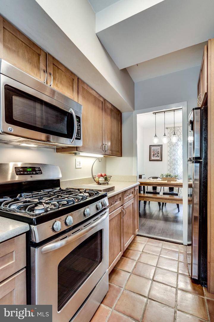 1608 PRESTON RD, ALEXANDRIA, Virginia 22302, 2 Bedrooms Bedrooms, ,1 BathroomBathrooms,Residential,For sale,1608 PRESTON RD,VAAX2044328 MLS # VAAX2044328