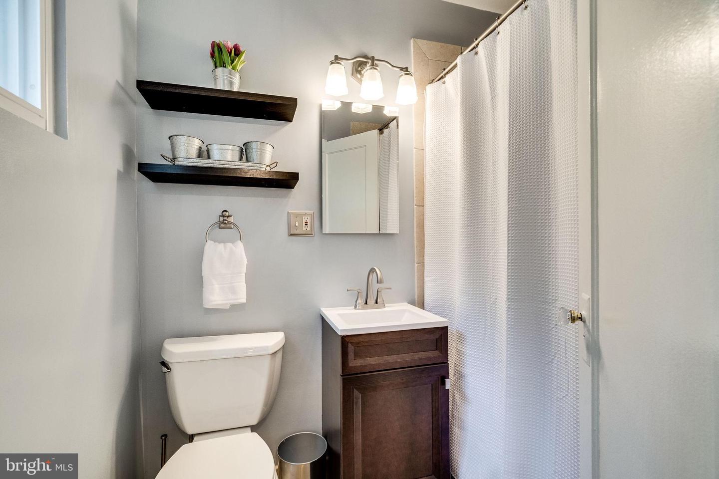 1608 PRESTON RD, ALEXANDRIA, Virginia 22302, 2 Bedrooms Bedrooms, ,1 BathroomBathrooms,Residential,For sale,1608 PRESTON RD,VAAX2044328 MLS # VAAX2044328