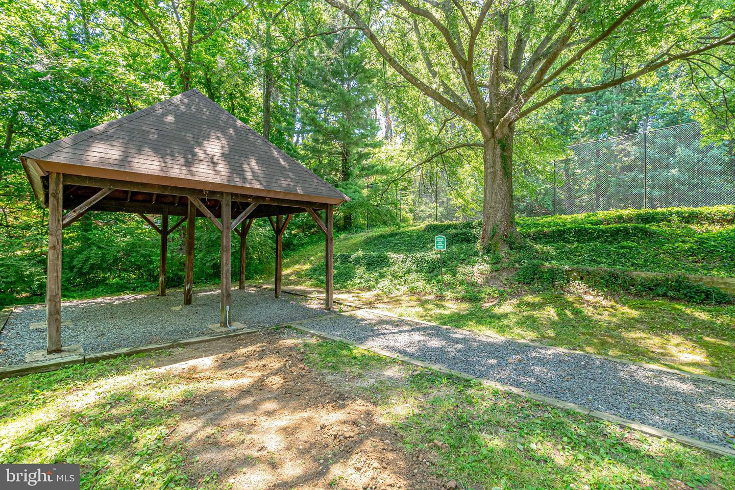 1608 PRESTON RD, ALEXANDRIA, Virginia 22302, 2 Bedrooms Bedrooms, ,1 BathroomBathrooms,Residential,For sale,1608 PRESTON RD,VAAX2044328 MLS # VAAX2044328