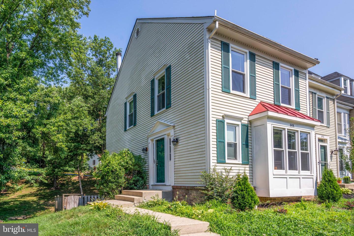 8498 LAUREL OAK DR, SPRINGFIELD, Virginia 22153, 3 Bedrooms Bedrooms, ,3 BathroomsBathrooms,Residential,For sale,8498 LAUREL OAK DR,VAFX2235428 MLS # VAFX2235428
